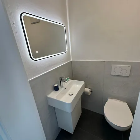 Emilia Otel